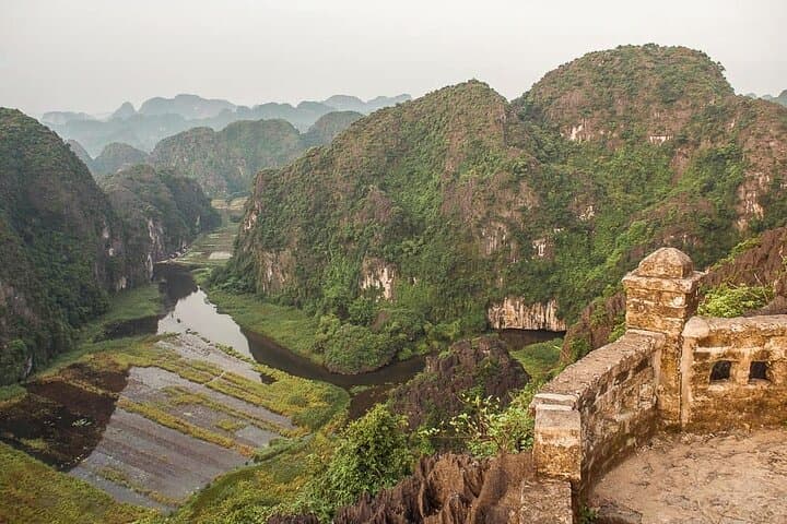 Explore Ninh Binh: 2-Day Tam Coc, Trang An & Mua Cave Adventure photo 5