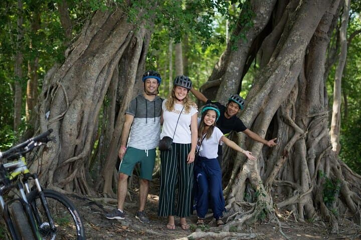 Cycling Angkor Wat at Sunrise or Sunset: Guided Bicycle Tour of Angkor's Temples photo 5
