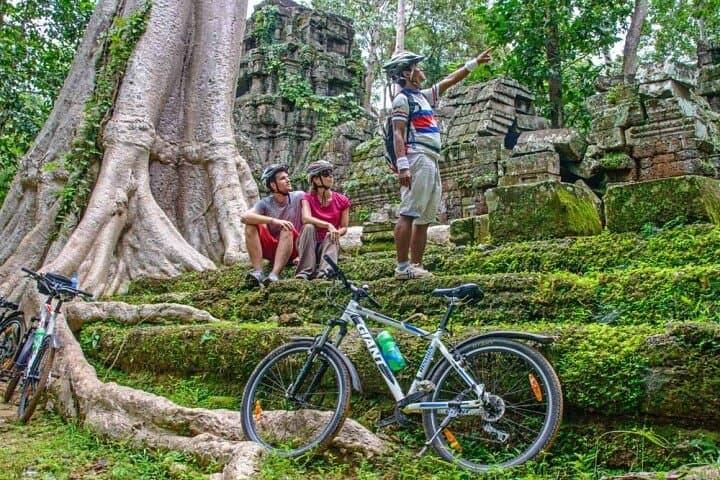 Cycling Angkor Wat at Sunrise or Sunset: Guided Bicycle Tour of Angkor's Temples photo 4