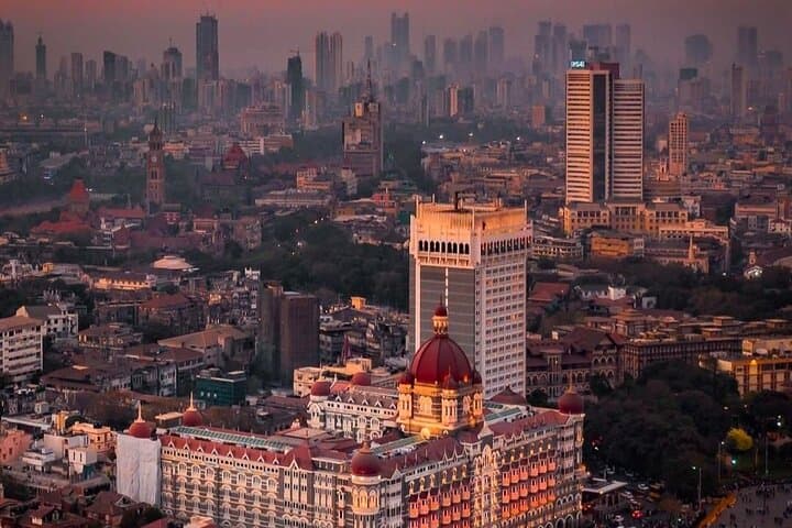 Explore Mumbai's Vibrant Tapestry on a Private City Tour