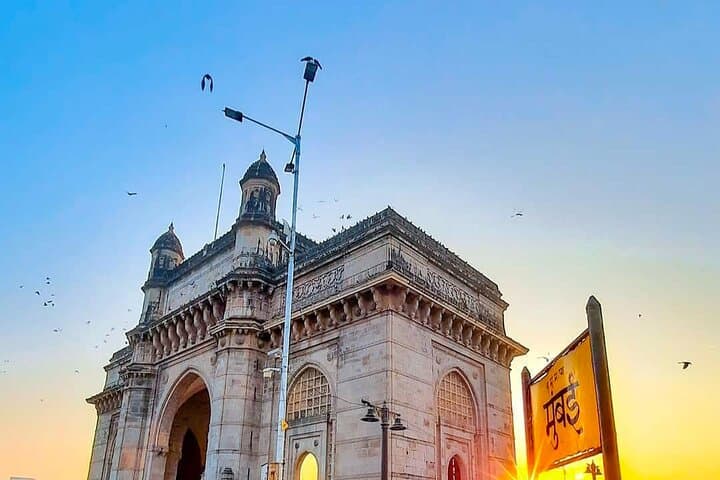 Explore Mumbai's Vibrant Tapestry on a Private City Tour photo 2