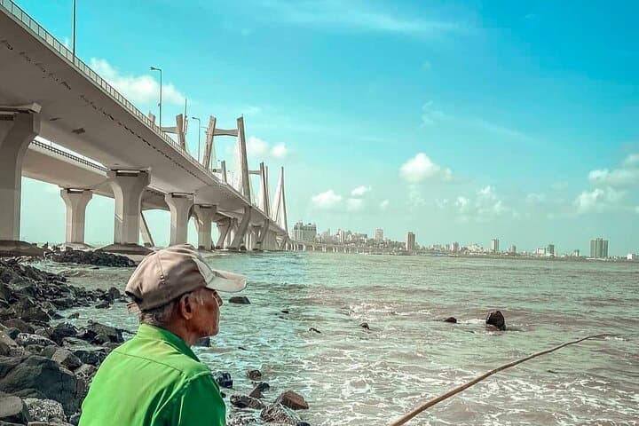 Explore Mumbai's Vibrant Tapestry on a Private City Tour photo 5