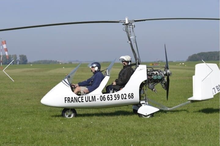 Paris Introductory Helicopter & ULM Flight: Learn to Pilot Over the City photo 5