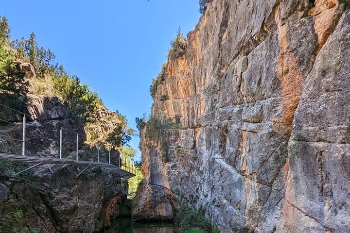 San Blas Reservoir Hiking and Kayaking: Day Trip from Valencia photo 6