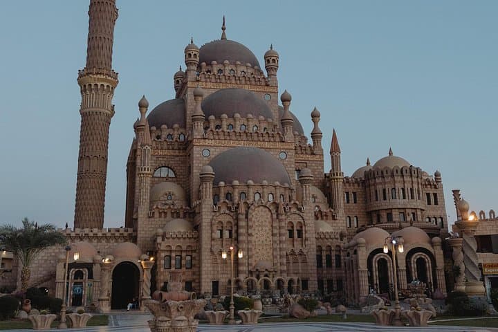 Half-Day Sharm El Sheikh City Tour: Al Sahaba Mosque, Naama Bay & Soho Square photo 4