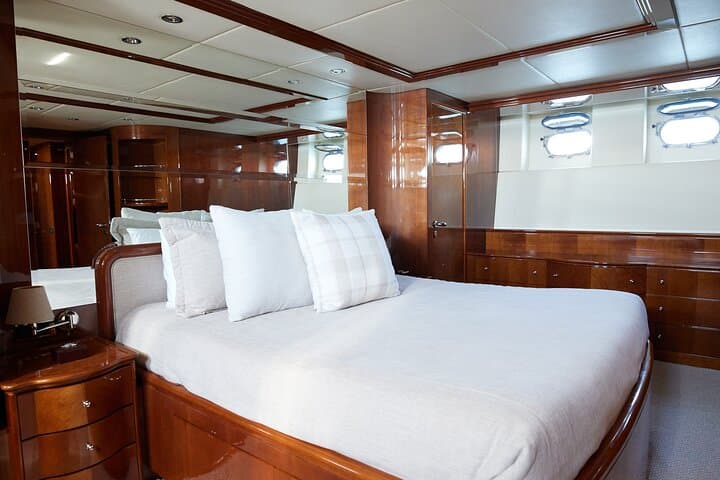 Cabo Luxury Charter: Number Juan 100ft Azimut Yacht Rental photo 2