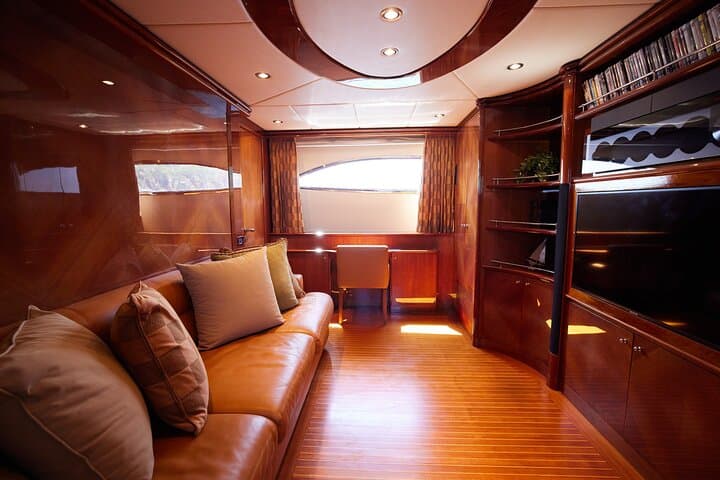Cabo Luxury Charter: Number Juan 100ft Azimut Yacht Rental photo 3