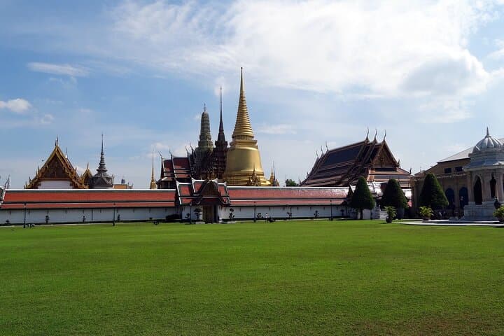 Best of Bangkok Private Half-Day City Adventure to Grand Palace, Wat Pho & Wat Arun photo 5