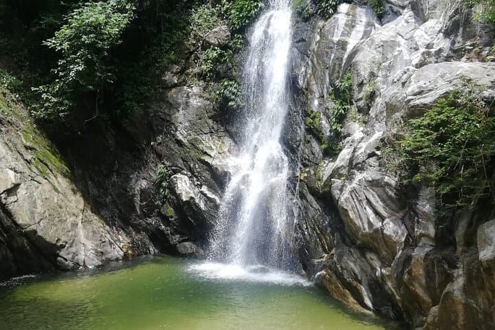 Hike to El Saltillo Waterfall and Passion Fruit Plantations from Santa Marta
