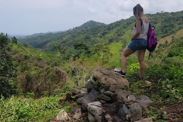 Hike to El Saltillo Waterfall and Passion Fruit Plantations from Santa Marta photo 2