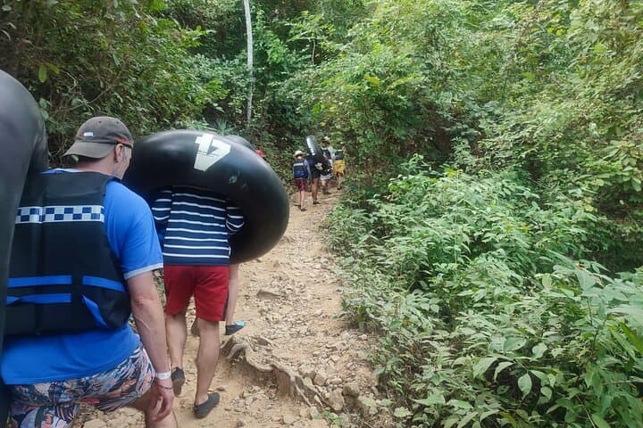 Hike to El Saltillo Waterfall and Passion Fruit Plantations from Santa Marta photo 5