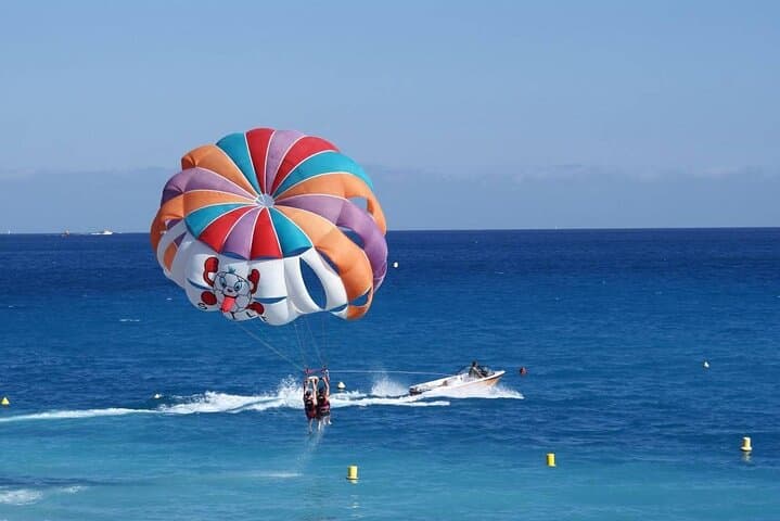 Hurghada Parasailing: Red Sea Flight with Hotel Pickup