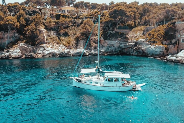 Mallorca Llaut Cruise: Tapas, Snorkeling & Sunset in Palma Bay
