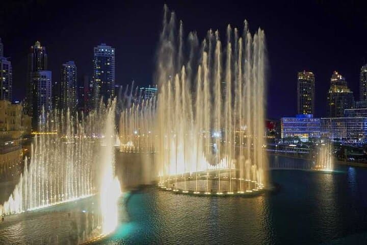 Dubai Night Tour: Fountain Lightshow, Burj Khalifa Photo Stop & Atlantis Dinner photo 5