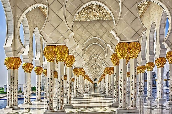 Abu Dhabi Half-Day Private Tour: Sheikh Zayed Grand Mosque & Louvre Abu Dhabi photo 4