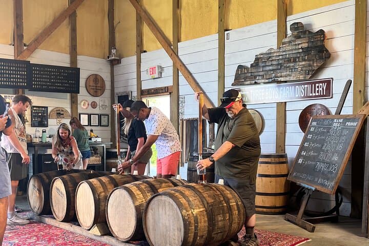 Private Kentucky Bourbon Trail: Expert-Led Full-Day Bourbon Tasting Tour photo 5