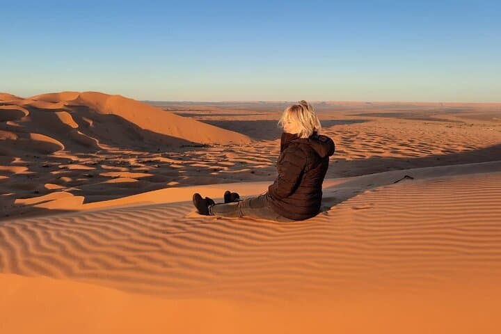 Merzouga Camel Trek & Luxury Desert Camp: 1-Night Sunset to Sunrise Experience