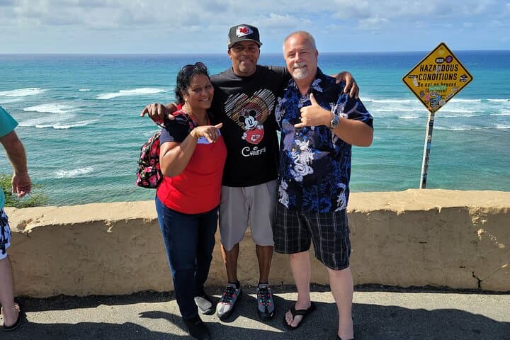 Private Oahu Island Tour: Full-Day Guided Drive Around Oahu photo 2