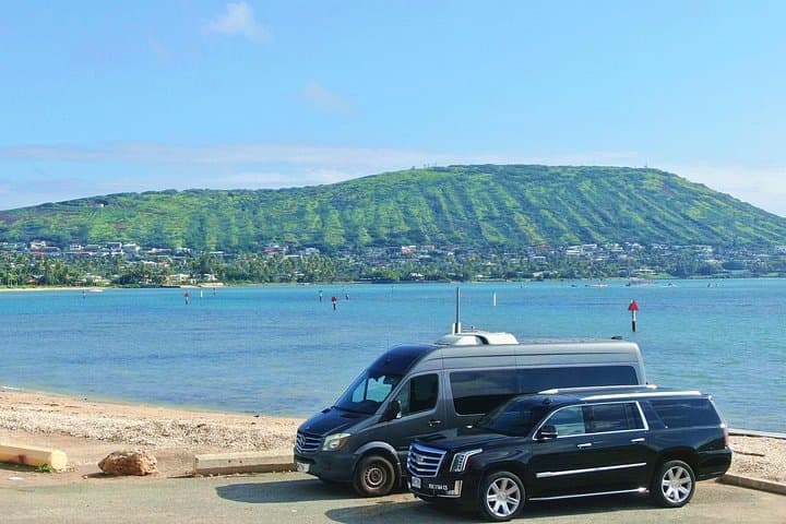 Honolulu Harbor Cruise Terminal Luxury Transfer — Private Waikiki & Airport Ride photo 3