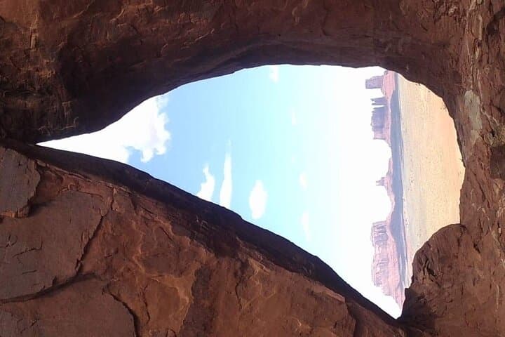 Explore Monument Valley’s Hidden Tear Drop Arch: A Moderate Hike with Anasazi Ruins and Panoramic Vistas photo 1