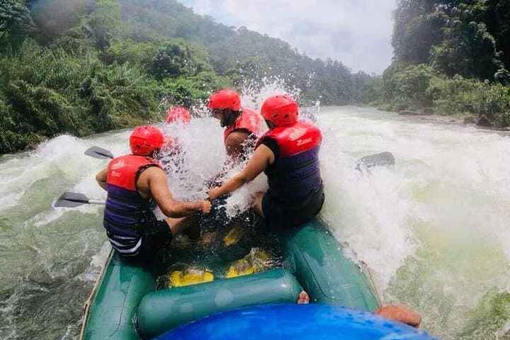 Kitulgala Rafting on the Kelani River: Rainforest Adventure Near Kandy
