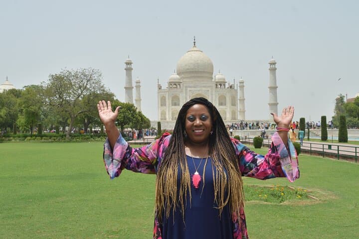 Sunrise at the Taj: Overnight Agra Tour from Delhi by Superfast Train