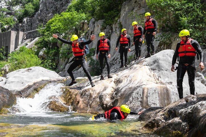 Extreme Canyoning on the Cetina River: 53‑Meter Abseil at Velika Gubavica photo 2