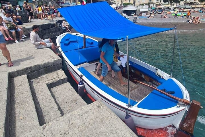 Positano to Amalfi: Private Full-Day Boat Trip to Li Galli, Furore & the Emerald Grotto