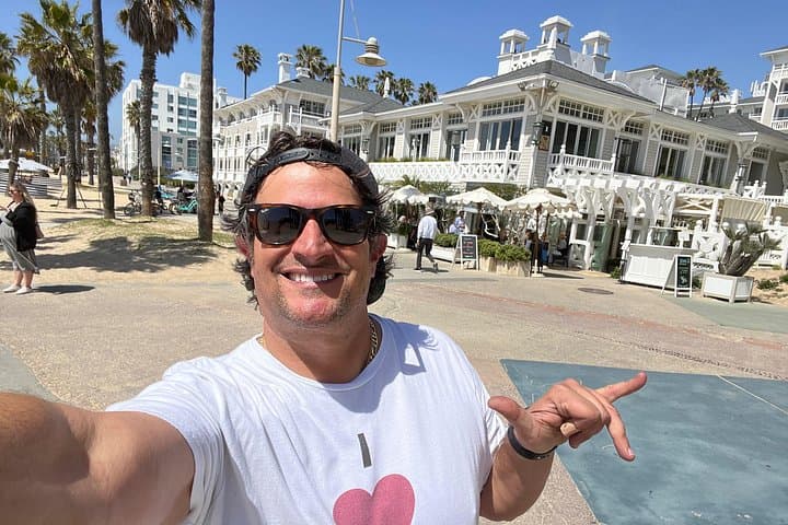 Santa Monica & Venice Beach E‑Bike Tour — Coastal Ride Along LA's Iconic Boardwalk photo 4