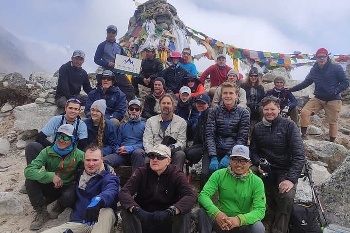 everest-base-camp-trek-17-days-essential-guide