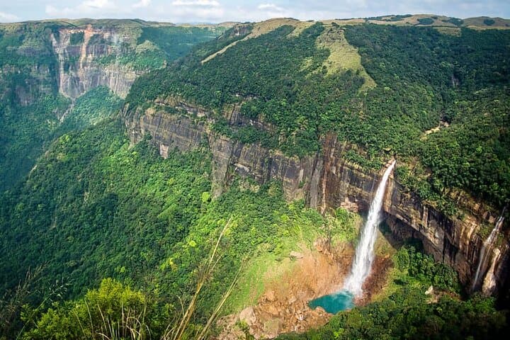 6-Day Assam & Meghalaya Adventure — Kaziranga, Shillong, Dawki & Mawlynnong