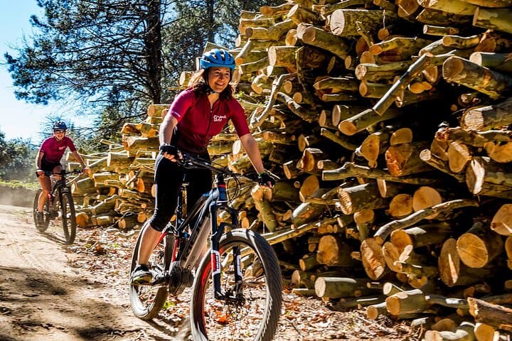 E‑Mountain Bike Tour of Empordà: Santa Maria de L'Estela Viewpoint photo 5