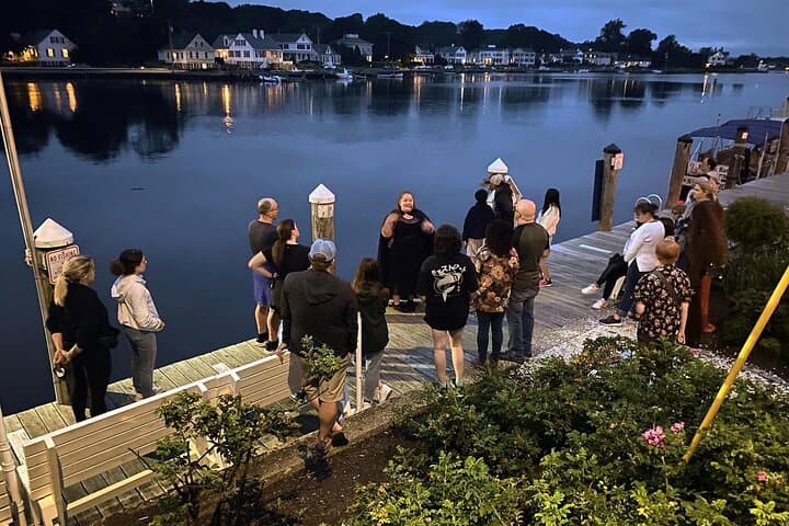 Ghosts of Christmas Past: Mystic Holiday Ghost Walk and Folklore Tour photo 4