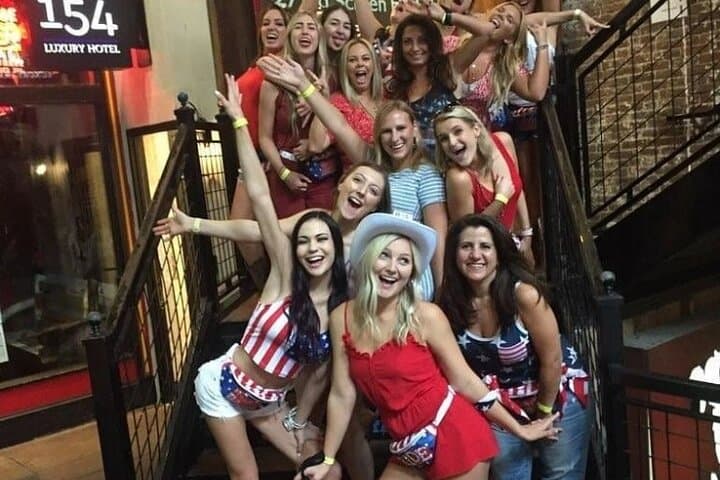 Nashville Fourth of July Pub Crawl — Printers Alley Firecracker Bar Tour photo 2