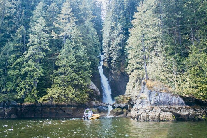 Vancouver City and Waterfall Zodiac Cruise to Indian Arm