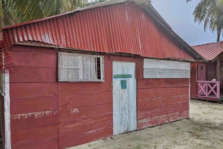 Isla Diablo San Blas: 2-Day Shared-Cabin Stay with Meals & Natural Pool Tour photo 2