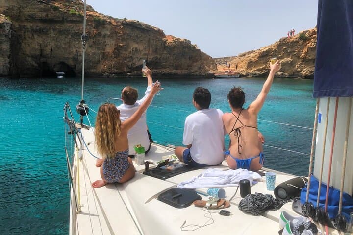 Private Boat Charter to Comino Blue Lagoon: Full-Day Sailing from Malta
