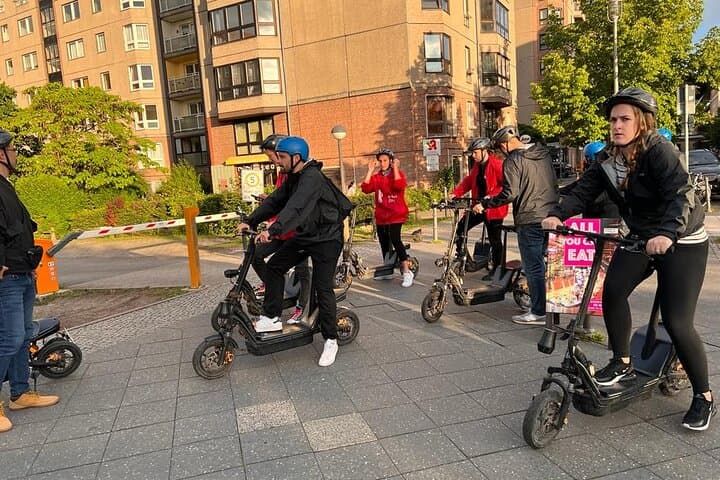 Berlin by E-Scooter: 2-Hour City Highlights Tour photo 2