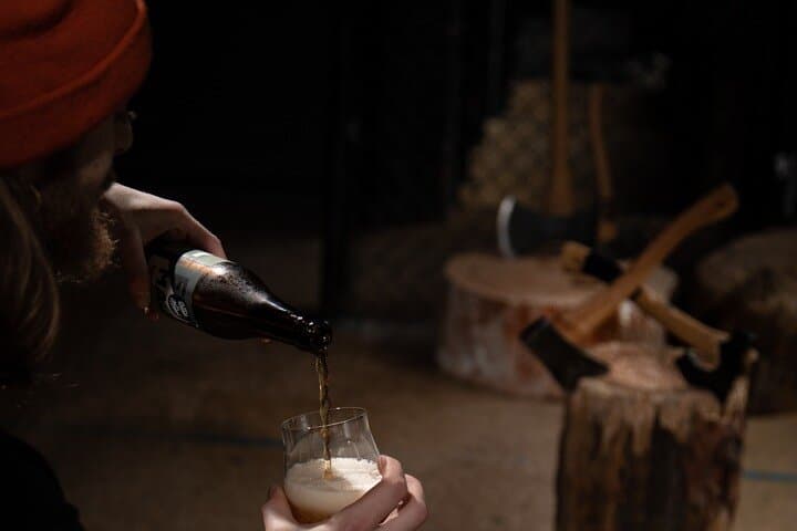 Axe Throwing in Frankfurt Altstadt: Guided Urban Axe Experience photo 3