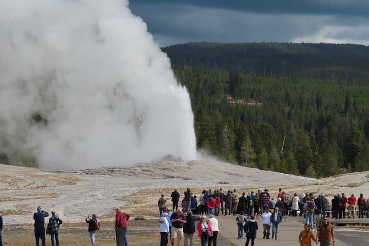 Yellowstone Lower Loop Van Tour — Grand Prismatic, Old Faithful & Artist Point in a Day photo 2