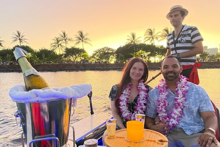 Waikiki Venetian Gondola Cruise on the Ala Wai Canal — Sunset Cruises with Pastries photo 2
