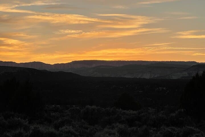 Willis Creek Sunset Tour: 2.5-Hour Slot Canyon & Paria Valley Sunset Experience
