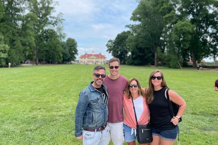 Private Custom Guided Washington DC Tour — Personalized Half- & Full‑Day Monument Walks photo 4