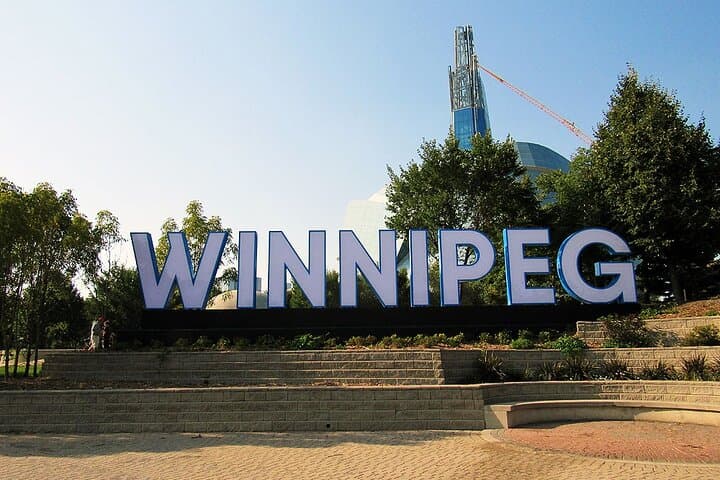 Private Winnipeg City Tour: Essential 2-Hour Guided Driving Experience