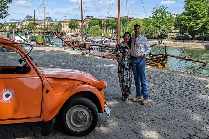 Cruise Paris in a Vintage 2CV: 2-Hour Secrets Tour of Montmartre & Latin Quarter photo 3