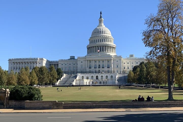 House of Cards Political Puzzle Quest — Self-Guided Washington DC Exploration Game