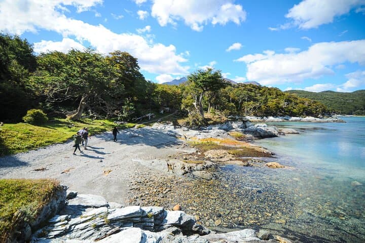 Canoe and Trek in Tierra del Fuego National Park: Private Day Trip from Ushuaia photo 3