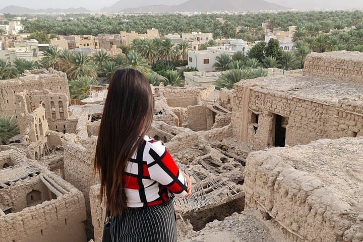 Full-Day Private Historical Tour from Muscat to Nizwa — Nizwa Fort, Birkat Al Mouz & Jebel Akhdar