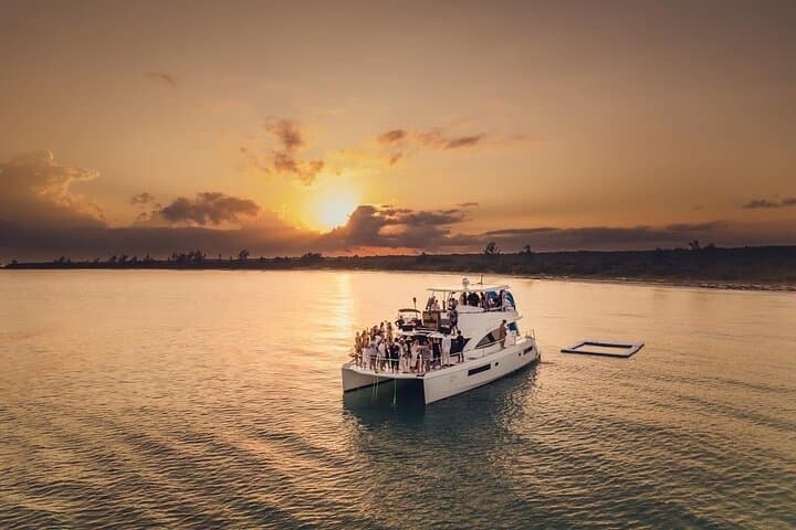 Tulum All-Inclusive DJ Catamaran Party from Puerto Aventuras (4-Hour) photo 4