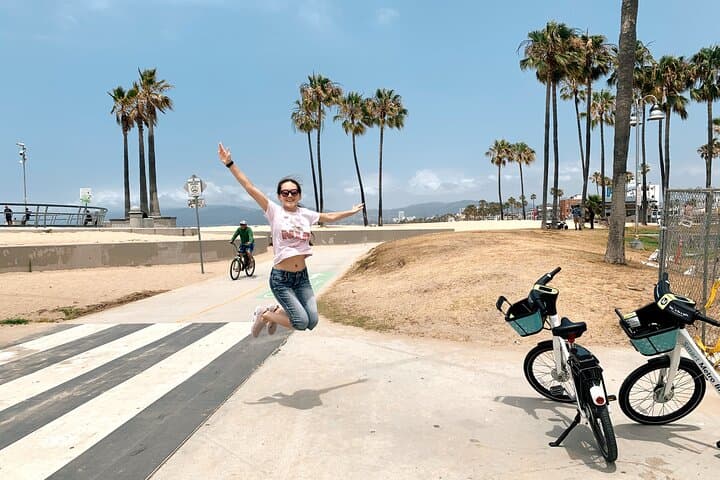 Coast-to-Culture LA Bike Adventure: Santa Monica, Venice & Beverly Hills